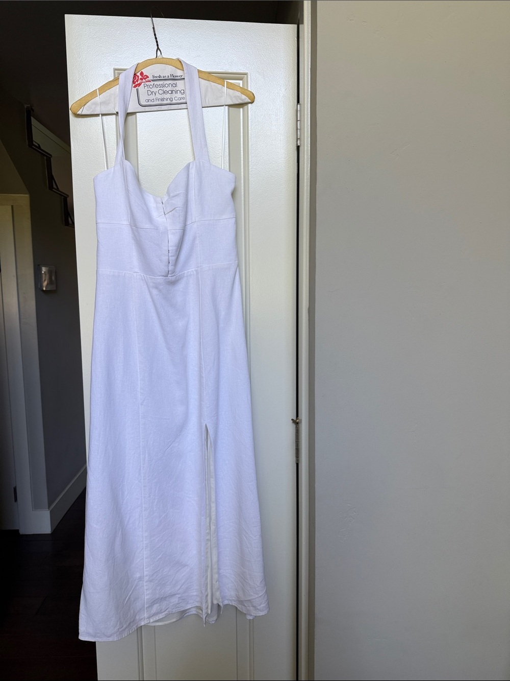 WAYF Size L 51”L halter neck dress fully lined size zip slit in front. Washable
